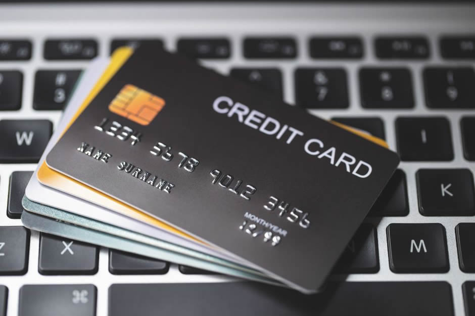 Top 10 Credit Cards for Maximum Cashback Rewards on Spends.
